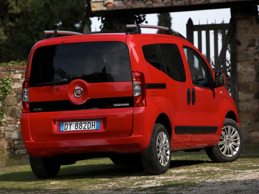  Fiat Qubo Trekking 2009 года  (фото 11 из 16)